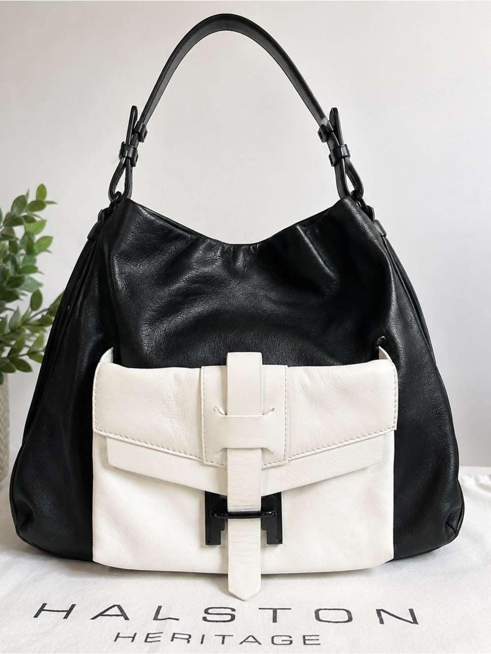 NWOT Halston Heritage Black & Ivory Pebbled Leather Hobo Shoulder Bag Rare style